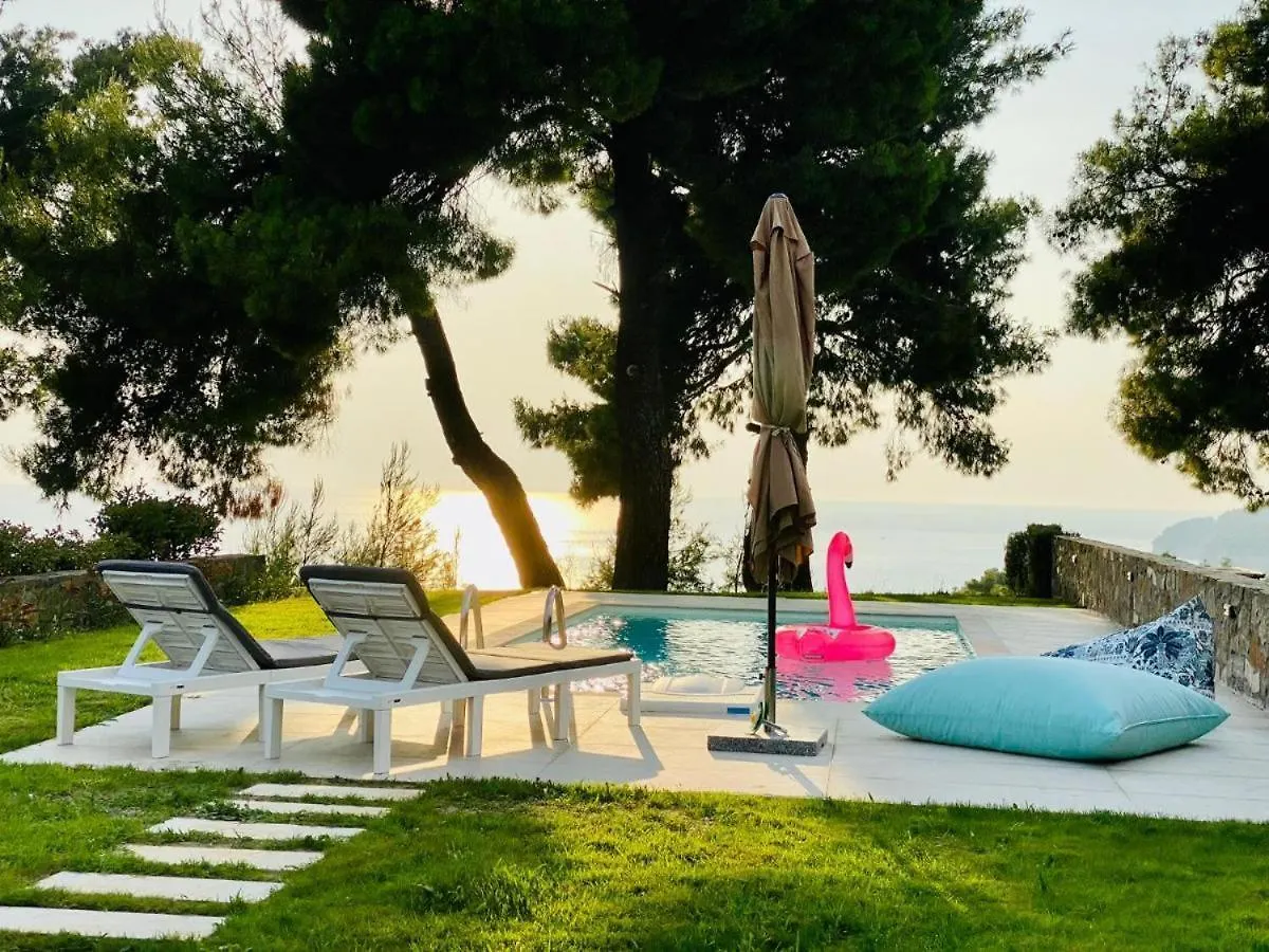 Επικοινωνία με το Elani Dream - Luxury Villa
